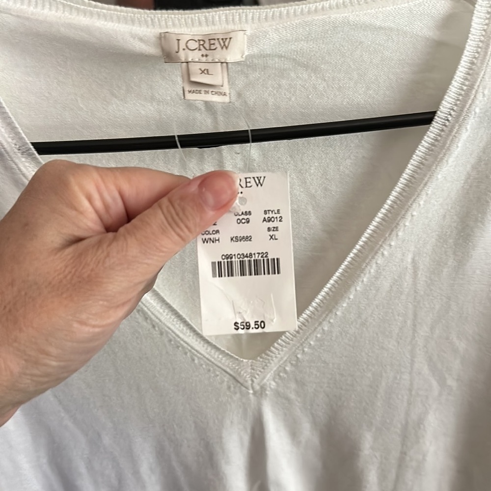 Banana Republic Summer Sweater - Picture 3 of 6